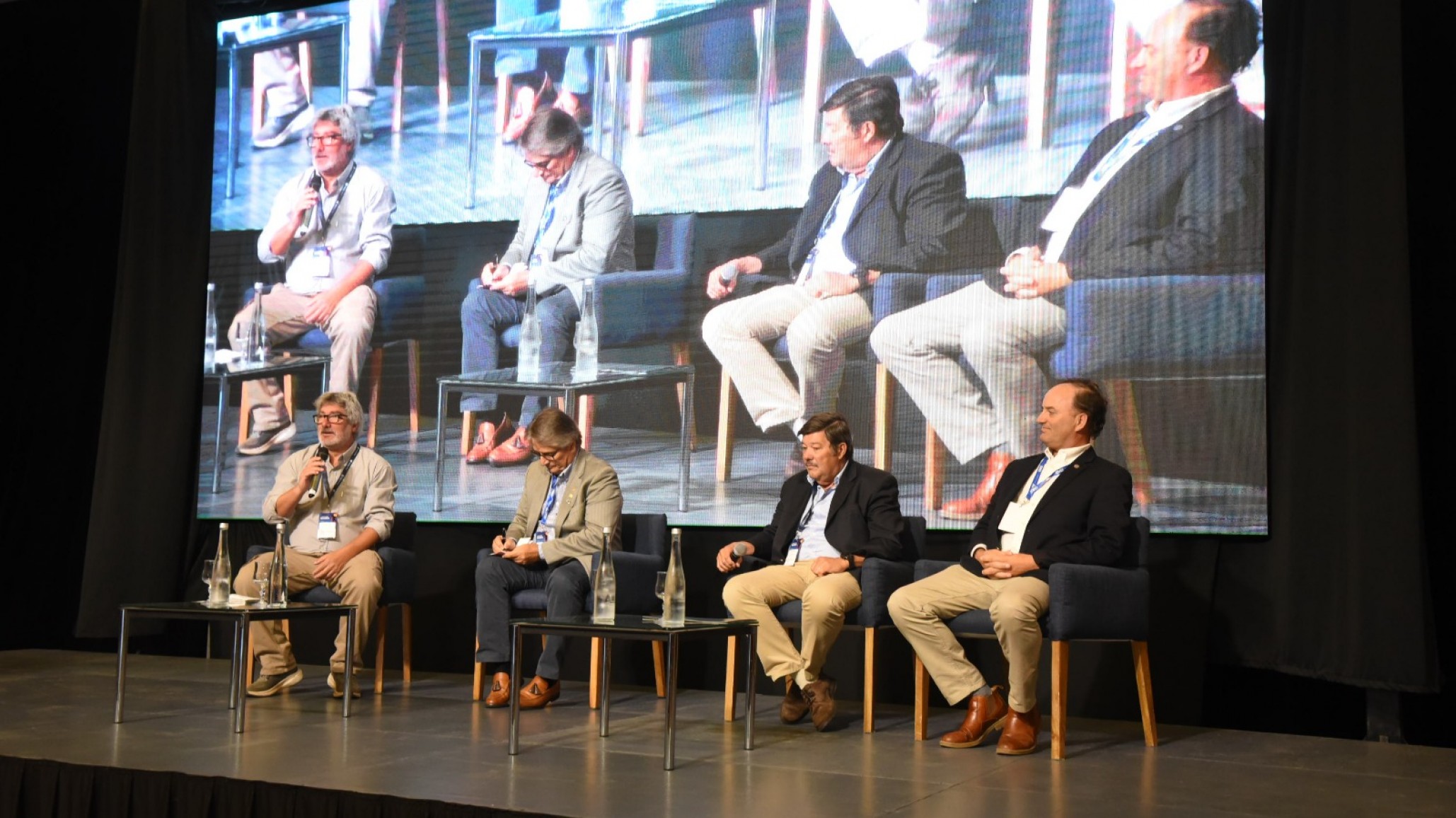 Aftosa: sí o no a la vacunación en la región ?